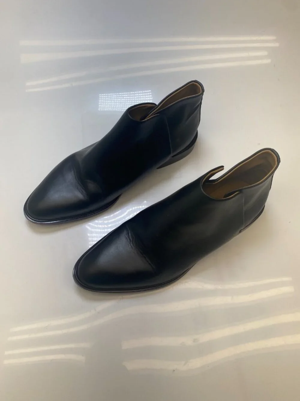 Everlane Women's Black Slip On leather Bootie Sz 6.5